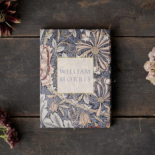 Kortteja kansiossa 8 kpl William Morris